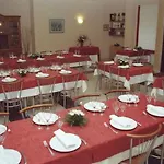 Ξενοδοχείο Rosalia 2*