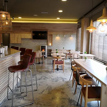 Rosalia Hotel 2*